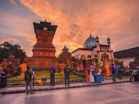 Tipe Wisata Religy Fiel Rizqi Trans